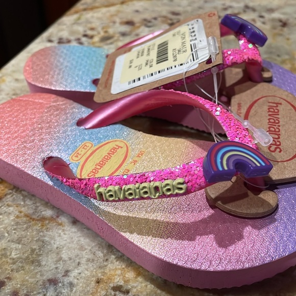 Havaianas Pink and Purple Flip Flops with Textured Sole size 9C 23-24 New - Picture 5 of 5